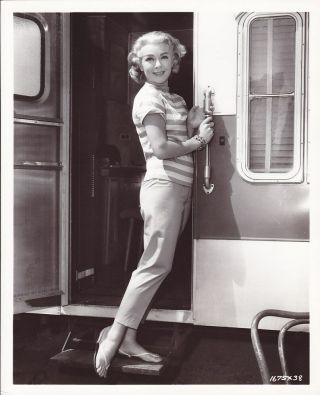 Lana Turner Candid Dressing Room Vintage 1955 Diane Mgm Dbw Photo