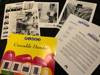 Crocodile Dundee Press Kit W/ Photos And Slides - Paul Hogan - Linda Kozlowski