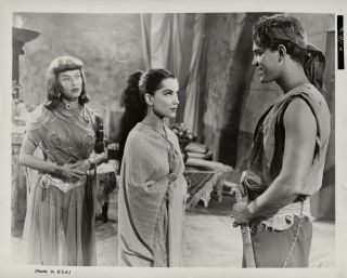 Debra Paget,  Jeffrey Hunter 1954 Scene Still Princess Of The Nile