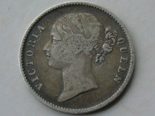 1840 East India Company Queen Victoria One Rupee Km 458,  Ww Raised On Bust