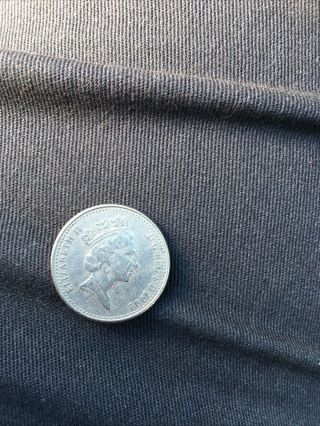 1984 - Queen Elizabeth Ii - One Pound Coin