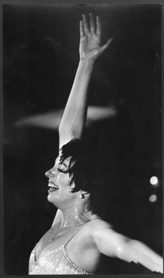 Liza Minnelli 1970s On Stage Press Photo Cabaret