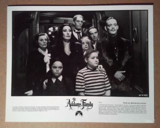 8x10 Photo The Addams Family 1991 Raul Julia Anjelica Huston Christina Ricci
