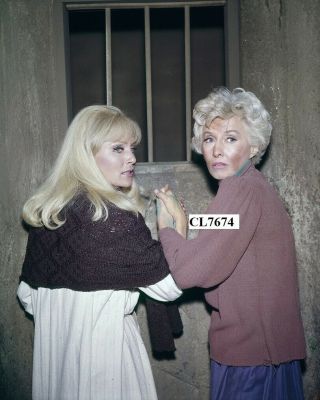 Barbara Stanwyck And Susan Oliver In Television Series 