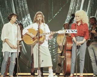 Linda Ronstadt,  Emmylou Harris,  Dolly Parton At Country Music Association Awards