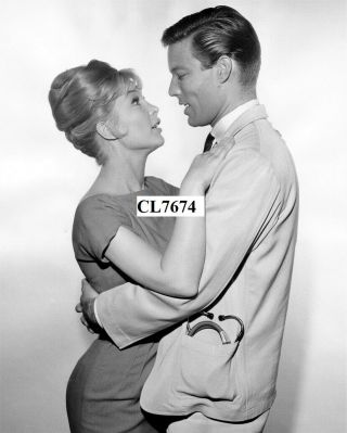 Richard Chamberlain And Barbara Eden In Television Series 