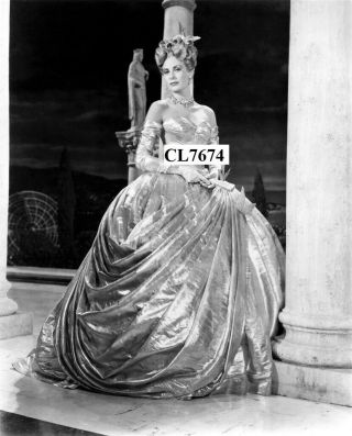 Grace Kelly In A Golden Evening Gown In The Movie 