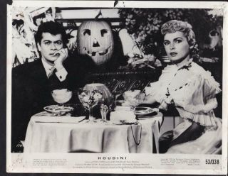 Tony Curtis And Janet Leigh In Houdini 1953 Movie Photo 43097