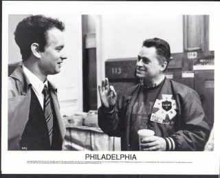 Tom Hanks Dir.  Jonathan Demme In Philadelphia 1993 Movie Photo 31872