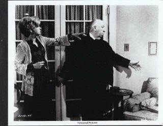Alfred Hitchcock Barbara Harris Family Plot 1976 Behind Scene Movie Photo 33881