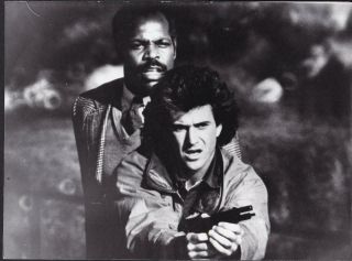 Mel Gibson Danny Glover Lethal Weapon 1987 Movie Photo 39715