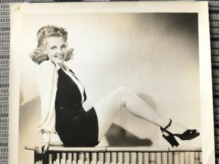 Cherry Blonde Bombshell Vivian Blaine 1940s Leggy Pin - Up Photograph 2
