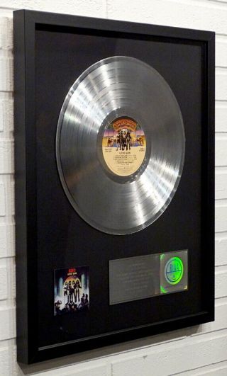 Authentic KISS Love Gun RIAA PLATINUM RECORD AWARD Gene Simmons / Paul Stanley 2