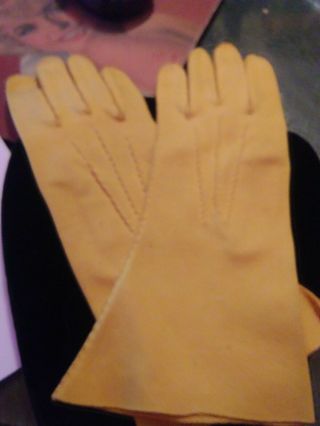 Diana Ross Owned And Worn 3/4 Yellow Kidskin Gloves From Nightclub Promoter