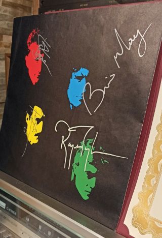 QUEEN SIGNED AUTOGRAPHS FREDDIE MERCURY BRIAN MAY TAYLOR DEACON HOT SPACE 3