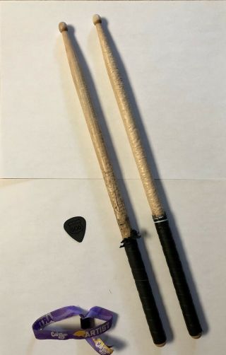 Taylor Hawkins Foo Fighters Stage Drumsticks,  Dave Grohl Guitar Pick Proof