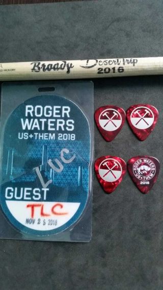 Picks Roger Waters Set Of 4 Diferent Picks Roger Waters And 1 Drums Picks &stic4