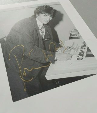 ROLLING STONES RONNIE WOOD STORY BOOK AND SIGNED NUMERED PHOTO 2