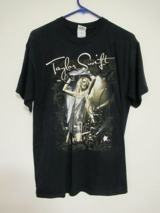 Taylor Swift Official Fearless Concert Tour Size Sz M Medium T - Shirt Tee Sh