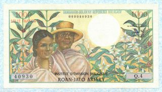 Madagascar 1000 Francs 1966 P59a Vf,