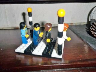 THE BEATLES ABBEY ROAD ZEBRA CROSSING ALBUM COVER LEGO FIGURES PHOTO SHOOT FAB 2