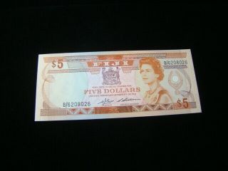Fiji 1986 $5.  00 Banknote Gem Unc.  Pick 83