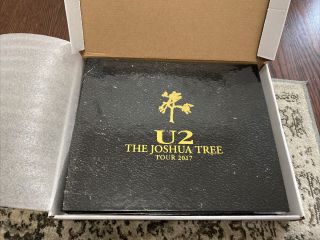 U2 Joshua Tree 2017 Tour Limited Edition Vip Book W/harmonica & 10065