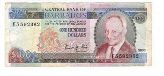 Barbados $100 Dollars Vf,  Banknote (1989 Nd) P - 41 King Signature Prefix E5