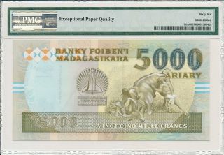 Banky Foiben ' i Madagascar 25000 Francs = 5000 Ariary ND (1993) PMG 66EPQ 3