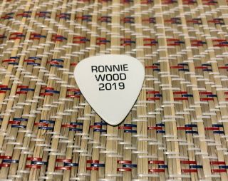 The Rolling Stones/Ronnie Wood/No Filter Tour 2019 guitar pick 2