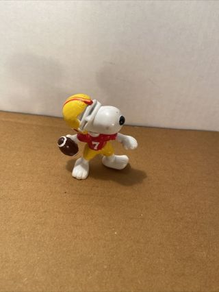 Vintage Peanuts - Sports - Snoopy Football - Figure 1966