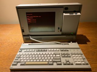 Ibm Personal System 2 8573 - 061 Vintage And Turns On