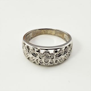 Vintage 18 Karat White Gold and Diamond Band Ring Size 5.  75 9081 2