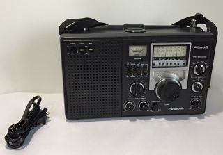Vintage Panasonic Rf - 2200 8 Band Short Wave Double Superheterodyne Radio