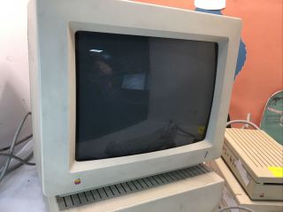 Vintage Apple IIGS Computer With KB/Monitor/Floppy Drives J2628 3