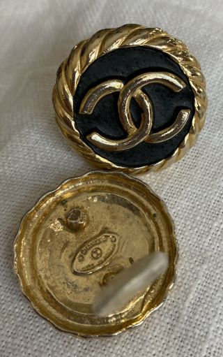 CHANEL Gold Plated And Black Enamel CC Logos Vintage Clip Earrings 4