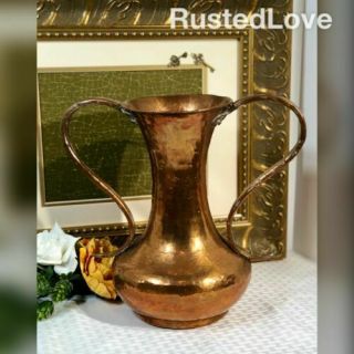 Vintage Solid Copper Heavy Vase / Urn Hand Hammered Collectible Old Hand Crafted