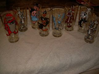 Eight Vintage Warner Bros.  1973 Pepsi Collector Series Looney Toons Glasses