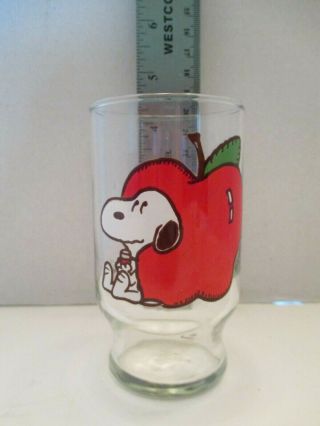 Vintage 1958 United Feature Syndicate Snoopy & Apple Juice Glass