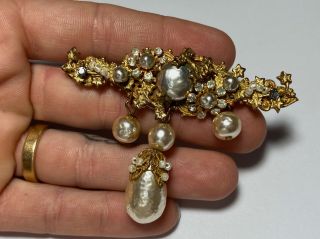Vtg Designer Miriam Haskell Gold Tone Faux Pearl Drop Dangle Costume Brooch Pin