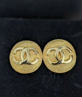 Authentic Vintage Chanel Cc Logo Gold Tone Earrings Clip On 80s 90s