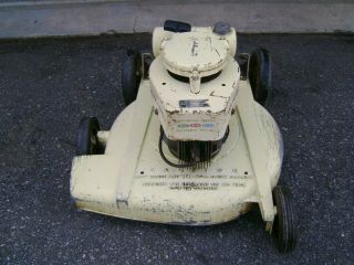 Vintage Old Butter Cup Lawn Boy Mower Model 3052 Brick Top 2 cycle NO HANDLE 3