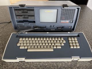Vintage Osborne Executive Occ 2 Portable Computer,  Running.  1982 Rare Lugable