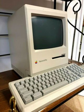Vintage Apple Macintosh Plus 1mb -,  with keyboard and mouse 2