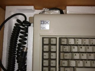 Vintage IBM Personal PC Computer Keyboard 1501100 and Foam USA 5