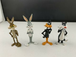 Vintage Set Of 4 Looney Tunes Metal Die Cast Character Figure Figurine