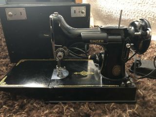 Vintage Singer Featherweight Sewing Machine W/ Attachments & Case