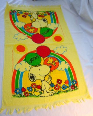 Vintage Peanuts Gang Snoopy Woodstock Towel Nos Rainbow Balloon Flower Cannon