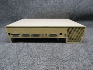 Commodore Amiga 1000 (A1000) Vintage Home Personal Computer 3