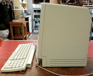 Vintage APPLE Macintosh Classic M0420 Computer 1991 with Case Keyboard Covers 5